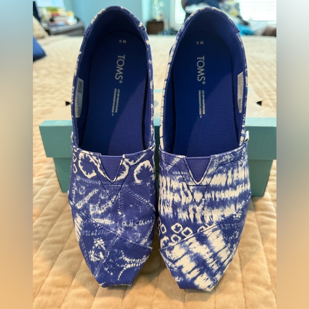 Tom’s Alpargata Women’s 6